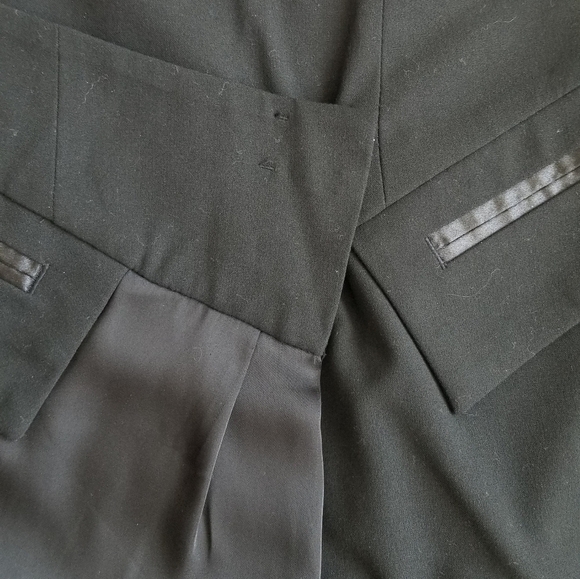 ✨️CL She Said Black Sash Design Mini Skirt Clasp Close Size 0 - Picture 3 of 8